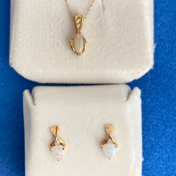 Opal with small diamond gold earrings and necklace